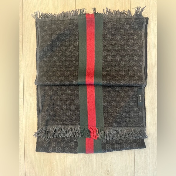 unisex gucci scarf authentic